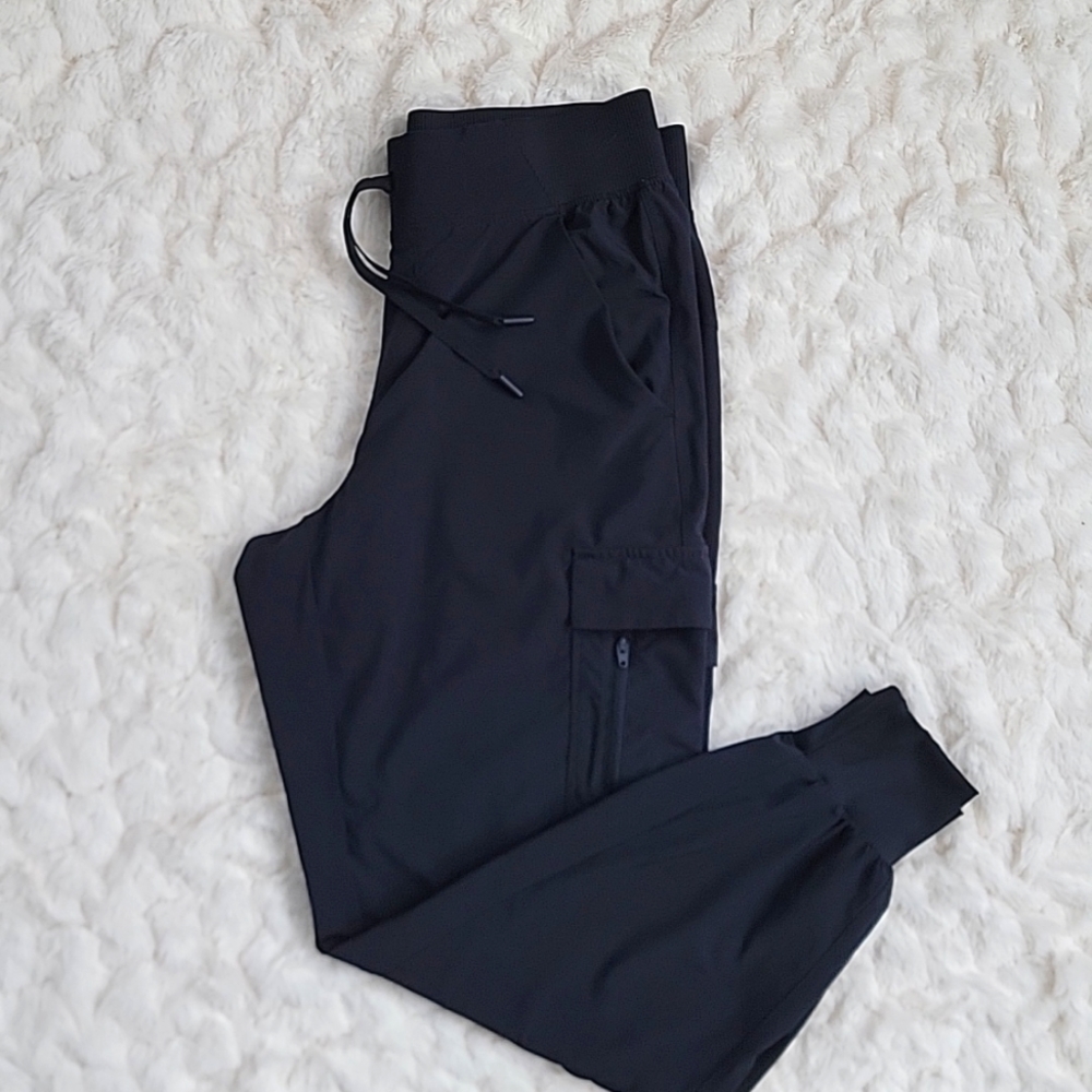All In Motion™ Stretch Cargo Pants! 🖤